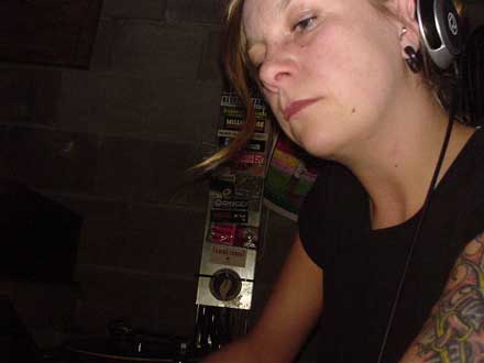 Miss Elorak - Stress Da Bass